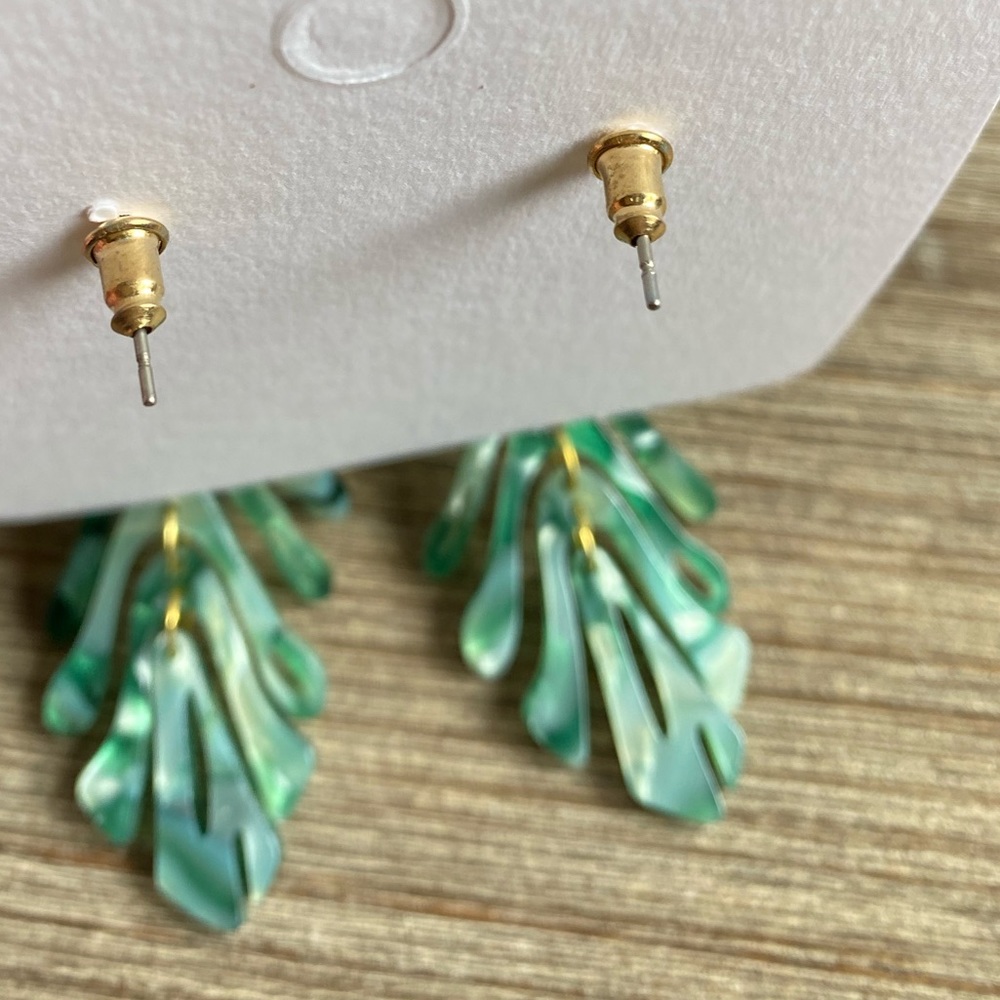 Acrylic Drop Earrings 🤍 Fashion - Picture 3 of 4